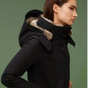 Aritzia Babaton Oskar Parka